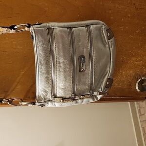 A women' silver purse